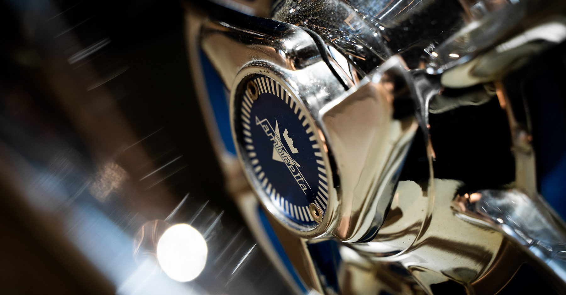 Lambretta Shop Manchester Trafford Centre  : The Trafford Centre, Currently Branded Intu Trafford Centre, Is A Large Indoor Shopping Centre And Leisure Complex In Greater Manchester, England.